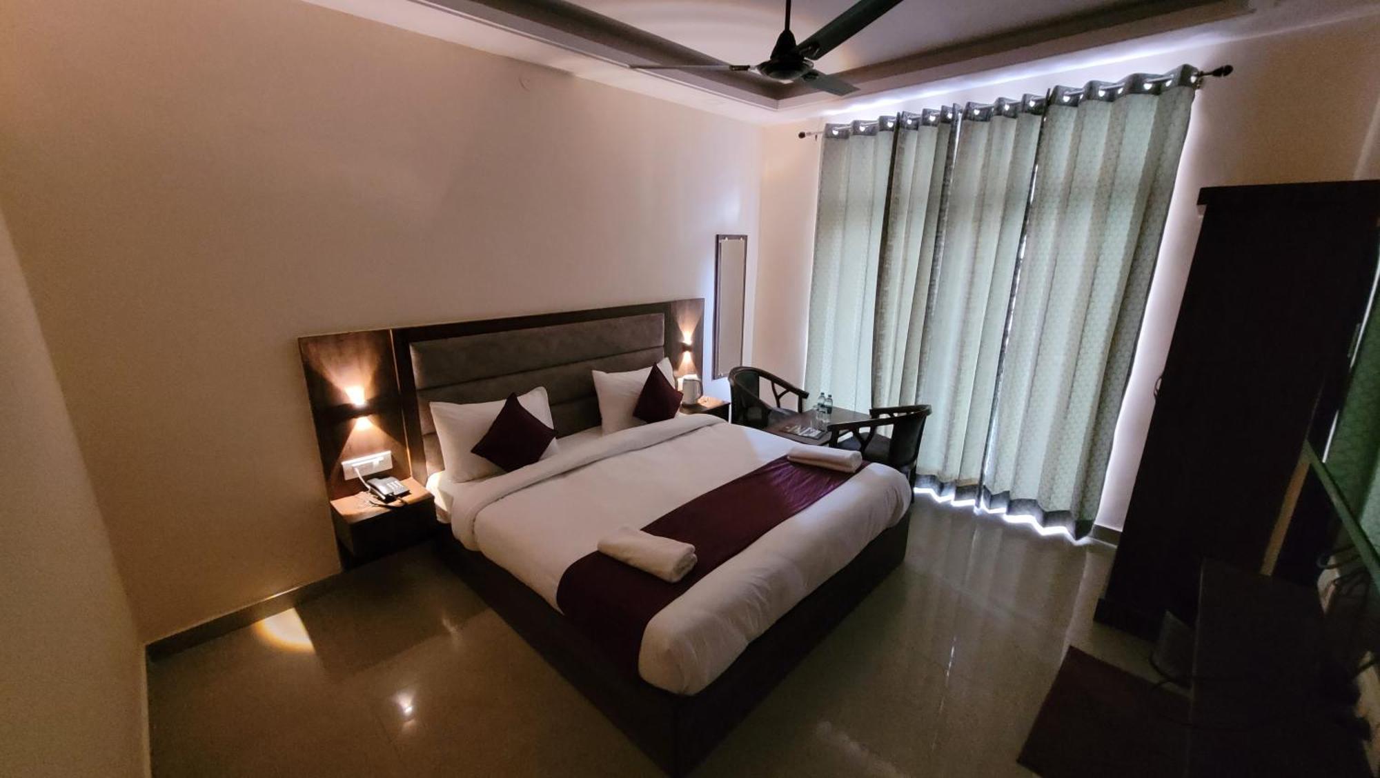 Hotel Keshav Nandan By The Shivaay リシケーシュ エクステリア 写真