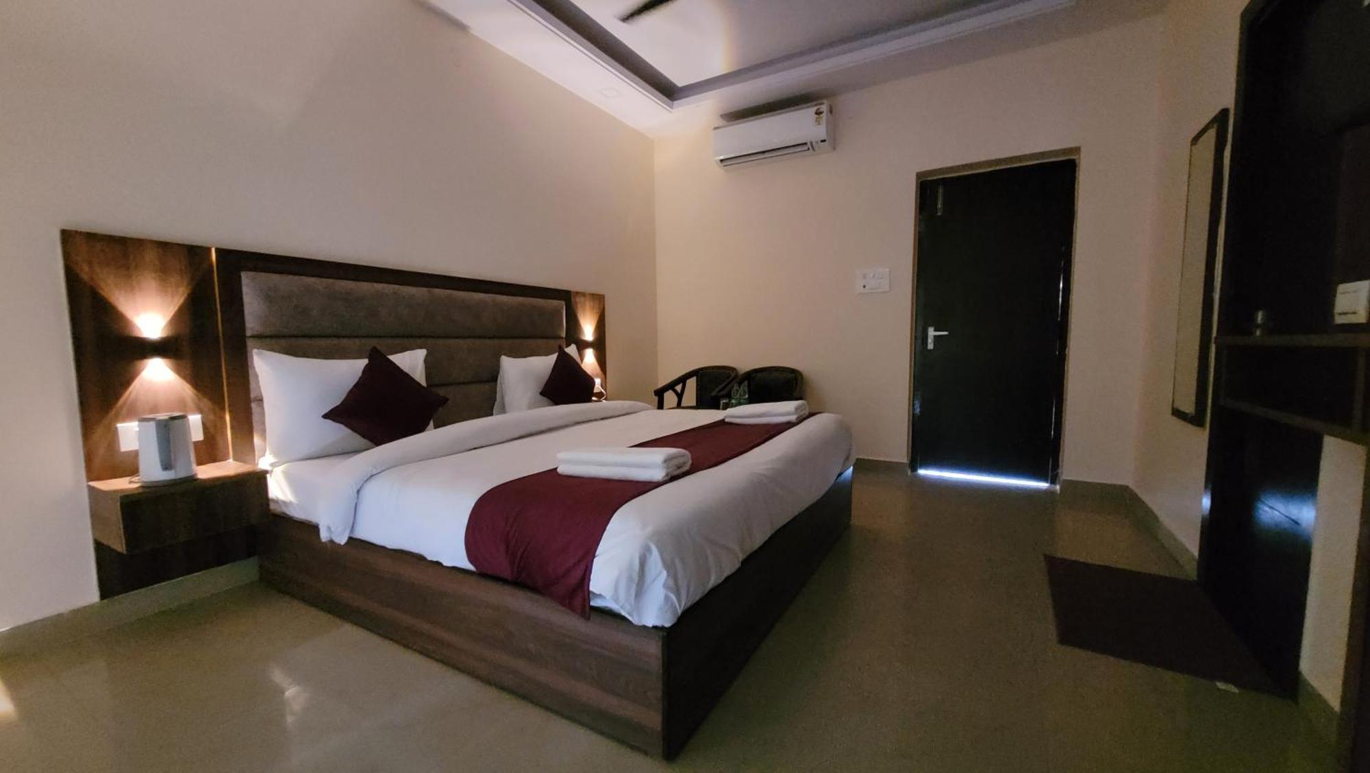 Hotel Keshav Nandan By The Shivaay リシケーシュ エクステリア 写真