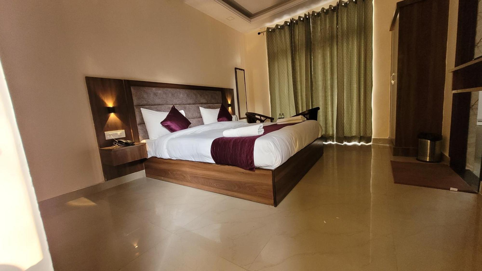 Hotel Keshav Nandan By The Shivaay リシケーシュ エクステリア 写真