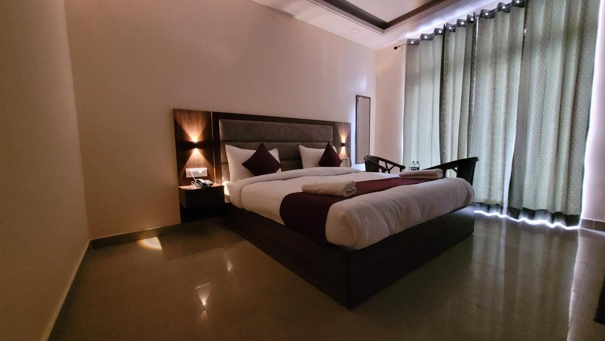 Hotel Keshav Nandan By The Shivaay リシケーシュ エクステリア 写真